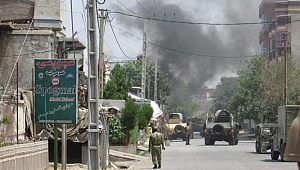 Afganistan'da cuma namazına saldırı: 25 ölü
