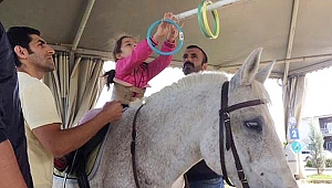 24 bin çocuğa atlı terapi