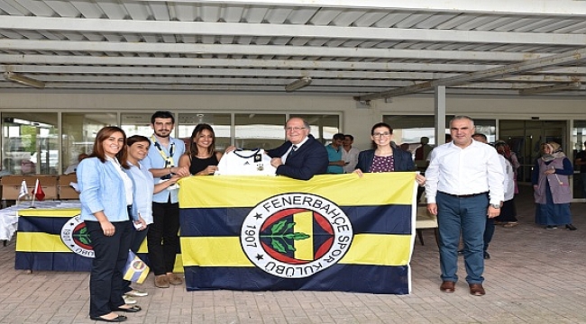 Fenerbahçelilerden  bizimköy engelliler merkezine ziyaret