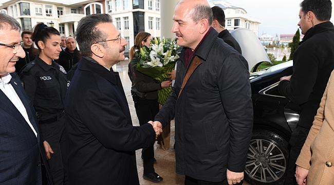 İçişleri Bakanı Soylu, Vali Aksoy'u ziyaret etti