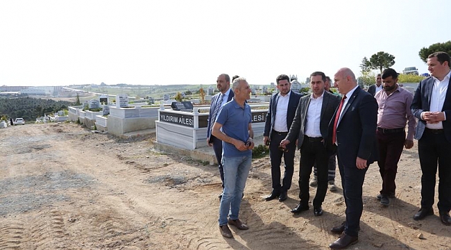 Başkan Bıyık, mezarlık alanında incelemelerde bulundu