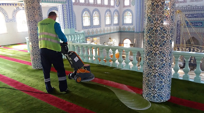 Darıca'da camilerde Ramazan Ayı temizliği