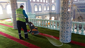 Darıca'da camilerde Ramazan Ayı temizliği