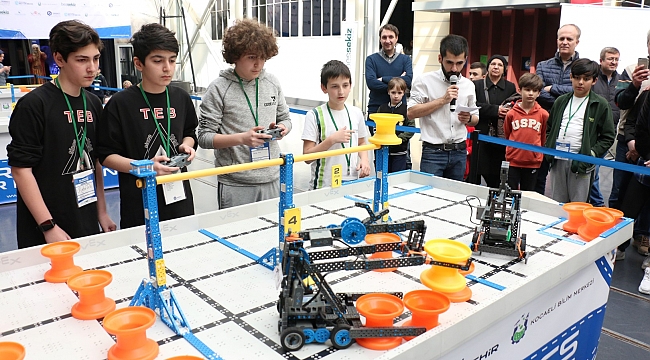 Robotlar, Kocaeli Bilim Merkezi’nde yarıştı