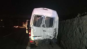 Taraftar minibüsü kaza yaptı: 10 yaralı