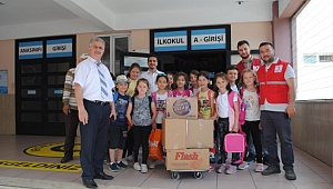 Gebze'de öğrencilerinden 100 koli  gıda yardımı