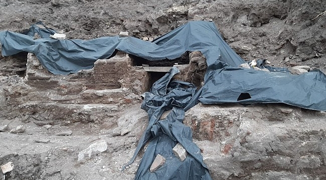İnşaat kazısında tarihi yapıya ait kalıntılar bulundu