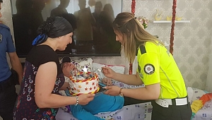 Polisten engelli Can Ulaş'a sürpriz doğum günü