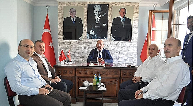 Büyükakın, MHP Darıca'yı ziyaret etti