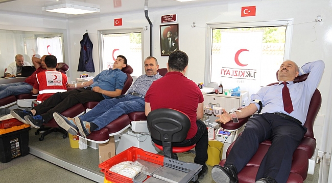 Başkan Büyükgöz kan bağışında bulundu