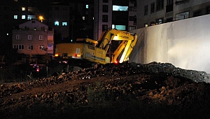 Çayırova'da istinat duvarı çöktü! 1 ölü