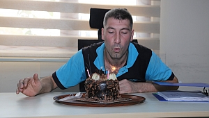Engelli personele doğum günü pastası