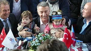 Ahmet Ağaoğlu, Kocaeli'nde Trabzon'un kurtuluşu etkinliğine katıldı