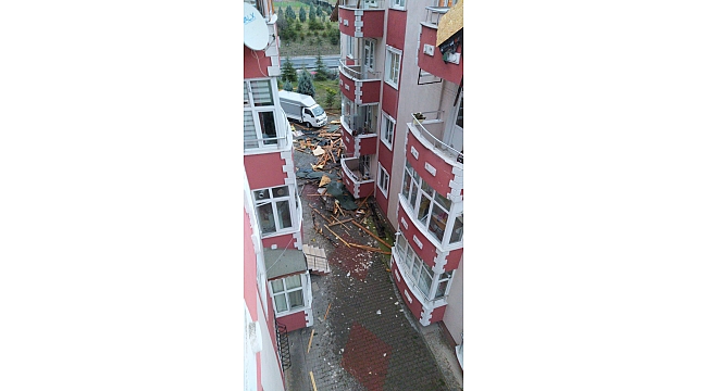 Fırtınanın neden olduğu 15 olaya Büyükşehir’den müdahale
