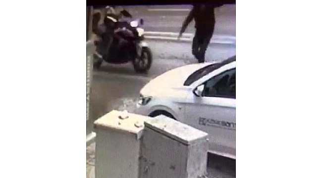 Polis motosikletinin çarptığı taksicinin öldüğü kaza kamerada