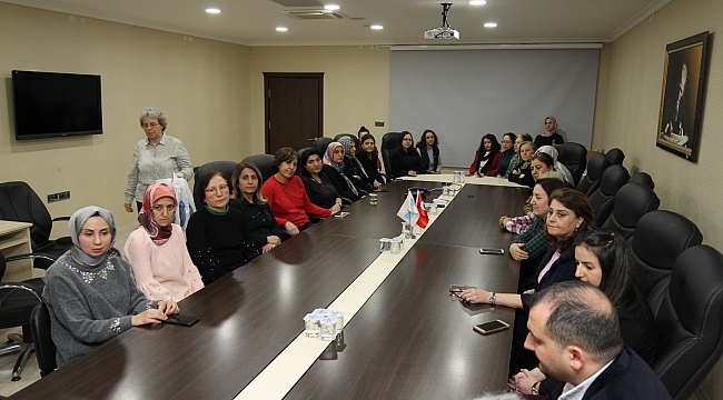 Başkan Büyükgöz personelin kadınlar gününü kutladı