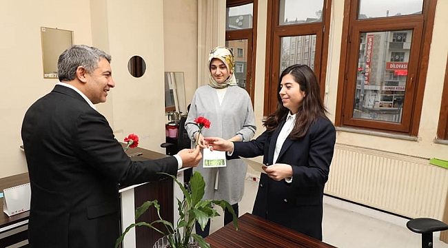 Başkan Şayir’den Kadın personellere anlamlı 8 Mart hediyesi