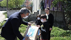 Başkan Şayir'den Sağlık Çalışanlarının Çocuklarına Erken 23 Nisan Sürprizi   