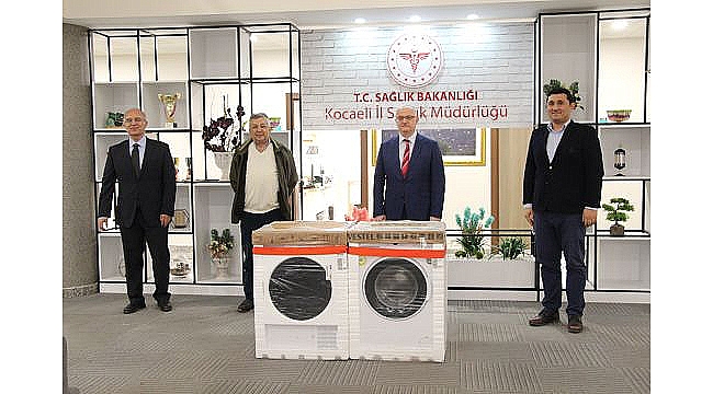 Çolakoğlu, sağlık çalışanlarına çamaşır makinesi hediye etti