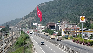 Dev Türk bayrağı, Kocaeli semalarında dalgalanıyor