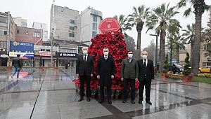 Pişmaniyeciler meydanına Atatürk çiçekli fotoğraf alanı