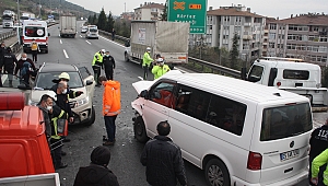 Erzincan Sağlık Müdürlüğü aracı Kocaeli'de kaza yaptı: 8 yaralı