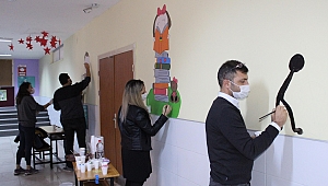 Darıca'da Öğretmenler pandemi sürecinde okulu renklendirdi   