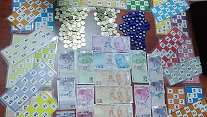 Villada 32 kişi kumar oynarken yakalandı