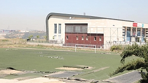 Dilovası Şehit Nihat Karataş stadı yenileniyor 