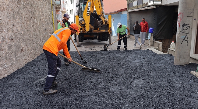 İzmit Belediyesi’nden  Yenidoğan’a asfalt yol