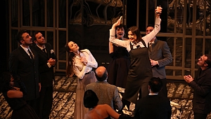 Şehir Tiyatroları, Vişne Bahçesiyle İstanbul Tiyatro Festivalinde sahne aldı