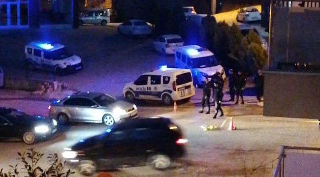 Başiskele'de sokak ortasında silahlı saldırı!