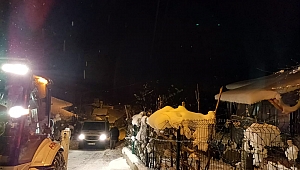 Büyükşehir A Takımı, karda mahsur kalanları kurtardı