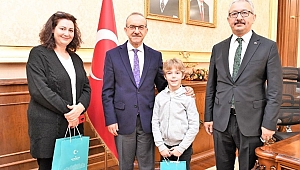 Vali Yavuz, Ahmet Eren Taşdelen ve ailesini misafir etti
