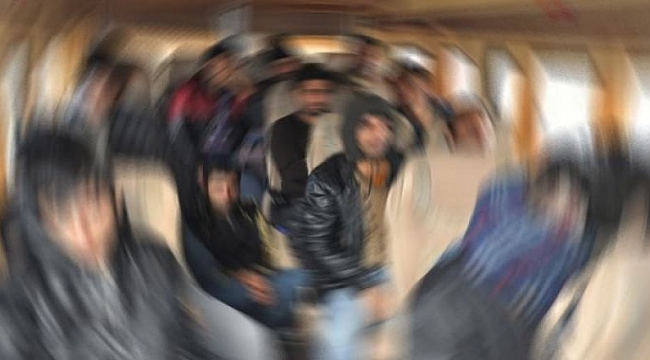 Kocaeli'de yakalanan 227 düzensiz göçmen sınır dışı edildi