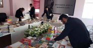 Bilgievi öğrencilerinin Mardin’deki kardeşlerine gönderdiği kitaplar yerine ulaştı